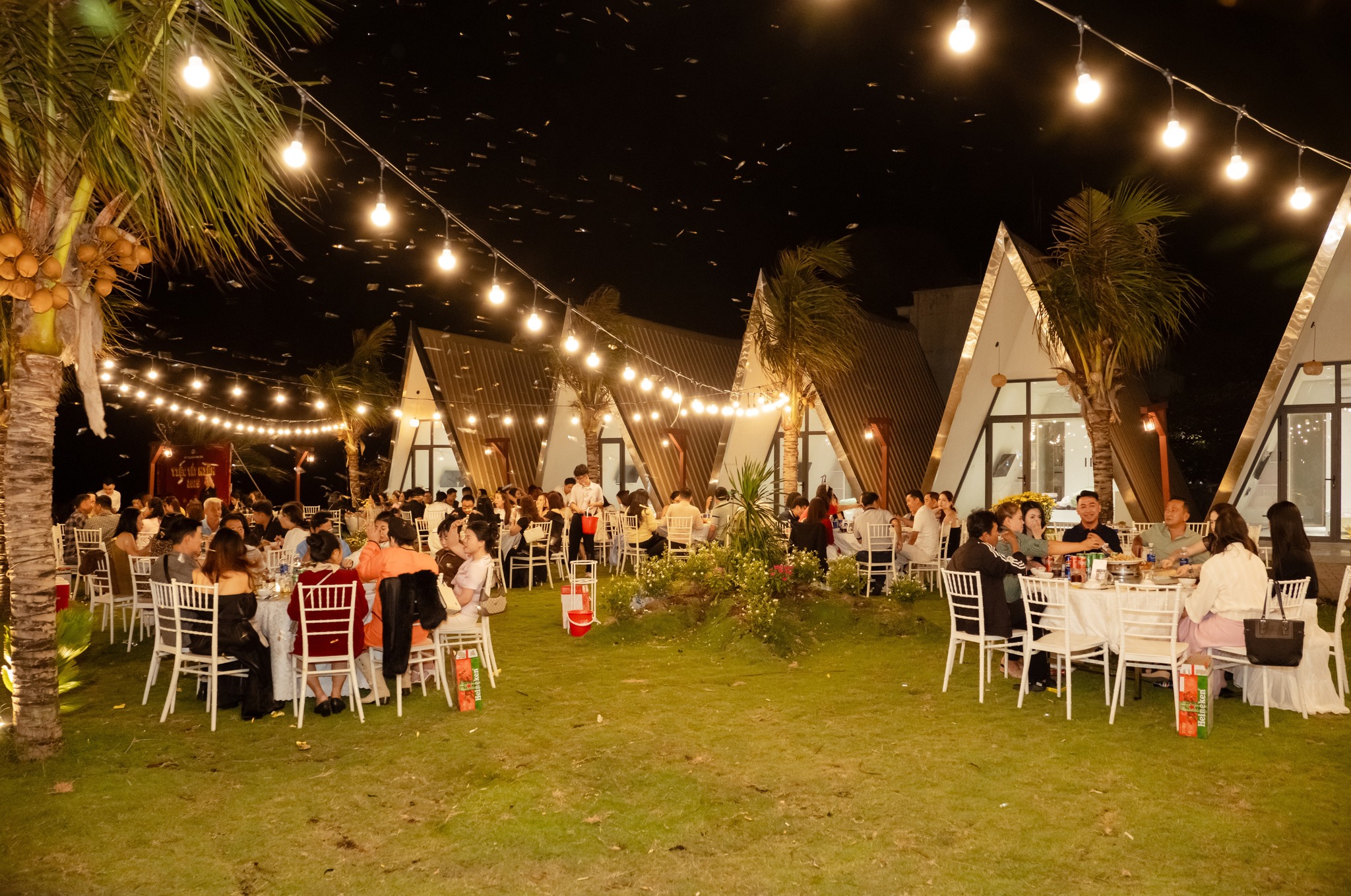 BOHO Restaurant- Nhà Hàng Hải Sản View Biển