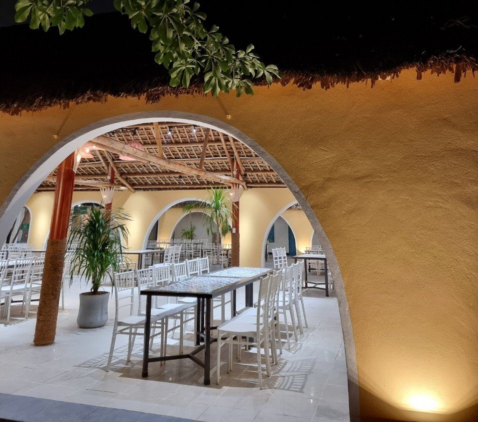 Lá Cọ La Maison Restaurant - Nhà Hàng Quảng Bình