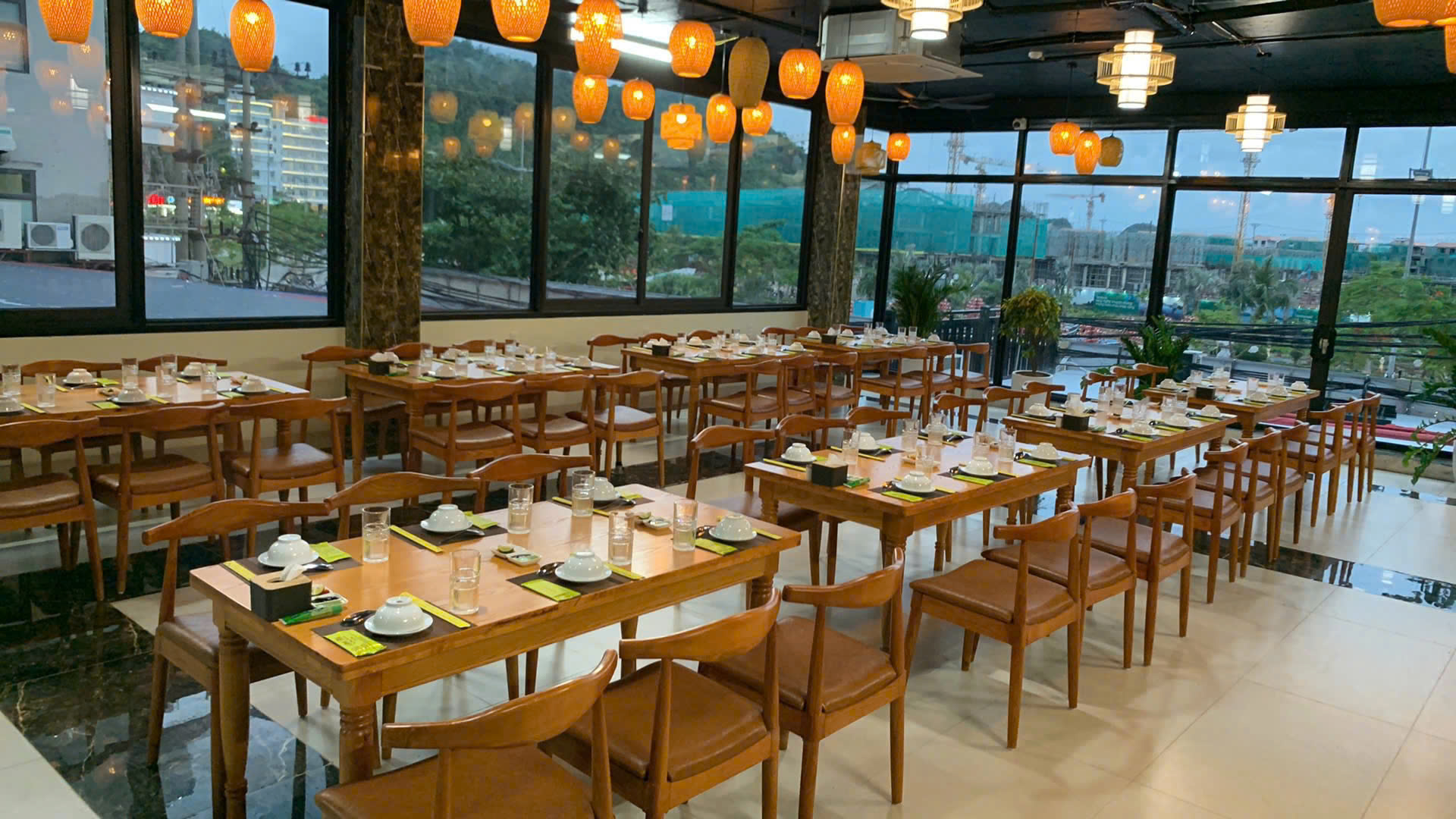Nhà Hàng Anh Thư/ Blue Pearl Restaurant
