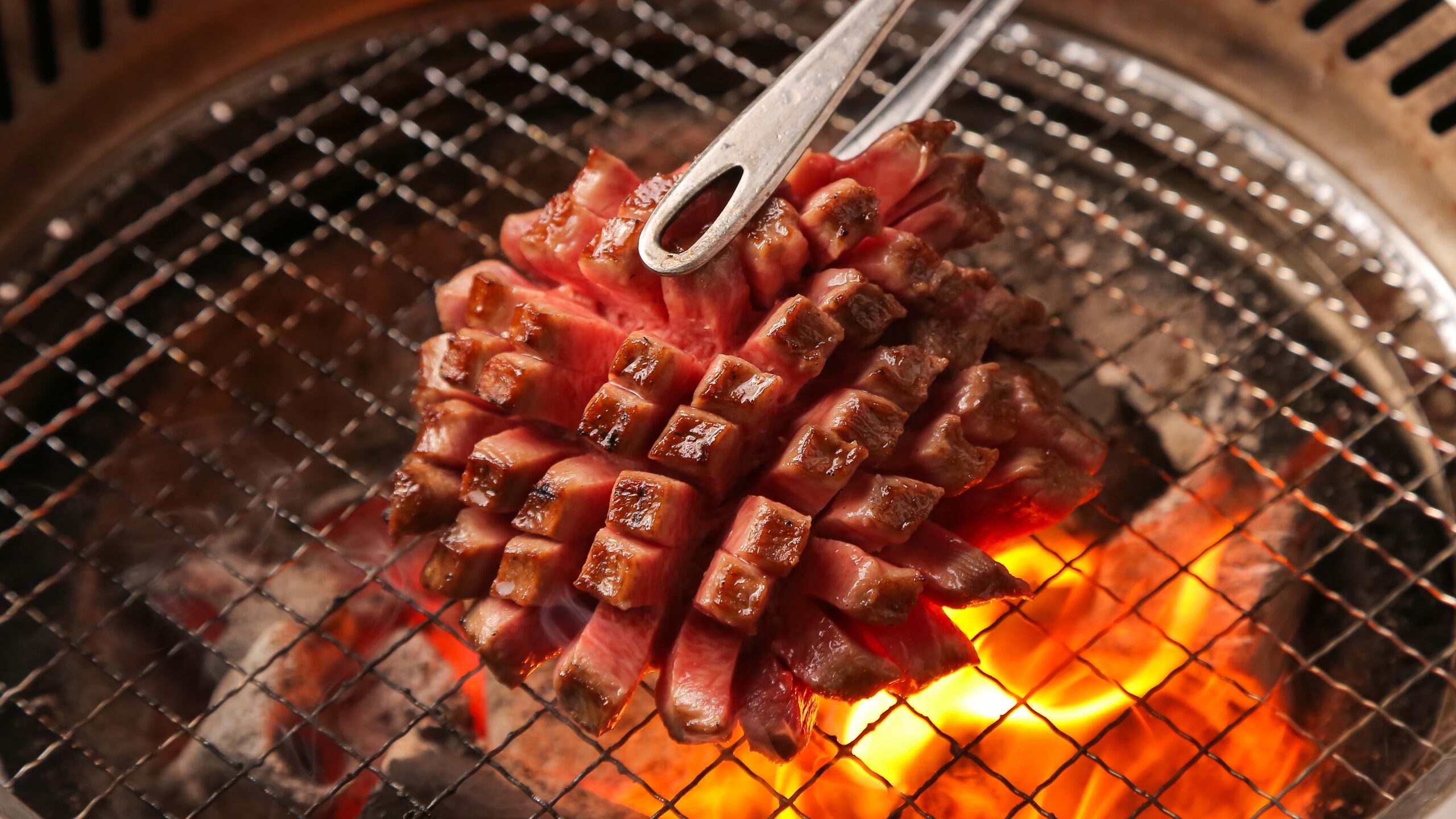 Nhà Hàng Thịt Nướng Nhật Bản Phổ Đình Thảo Điền - Uraetei Yakiniku