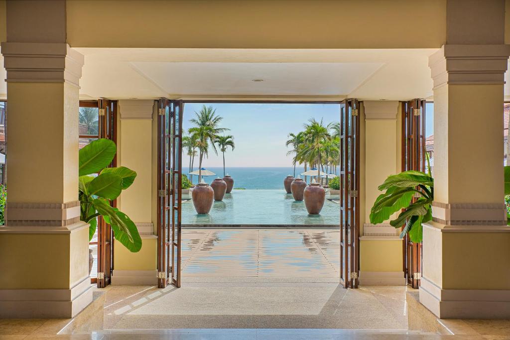 Abogo Resort Villa BeachFront City Center DaNang 3
