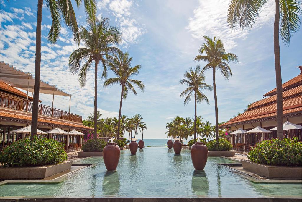 Abogo Resort Villa BeachFront City Center DaNang 4