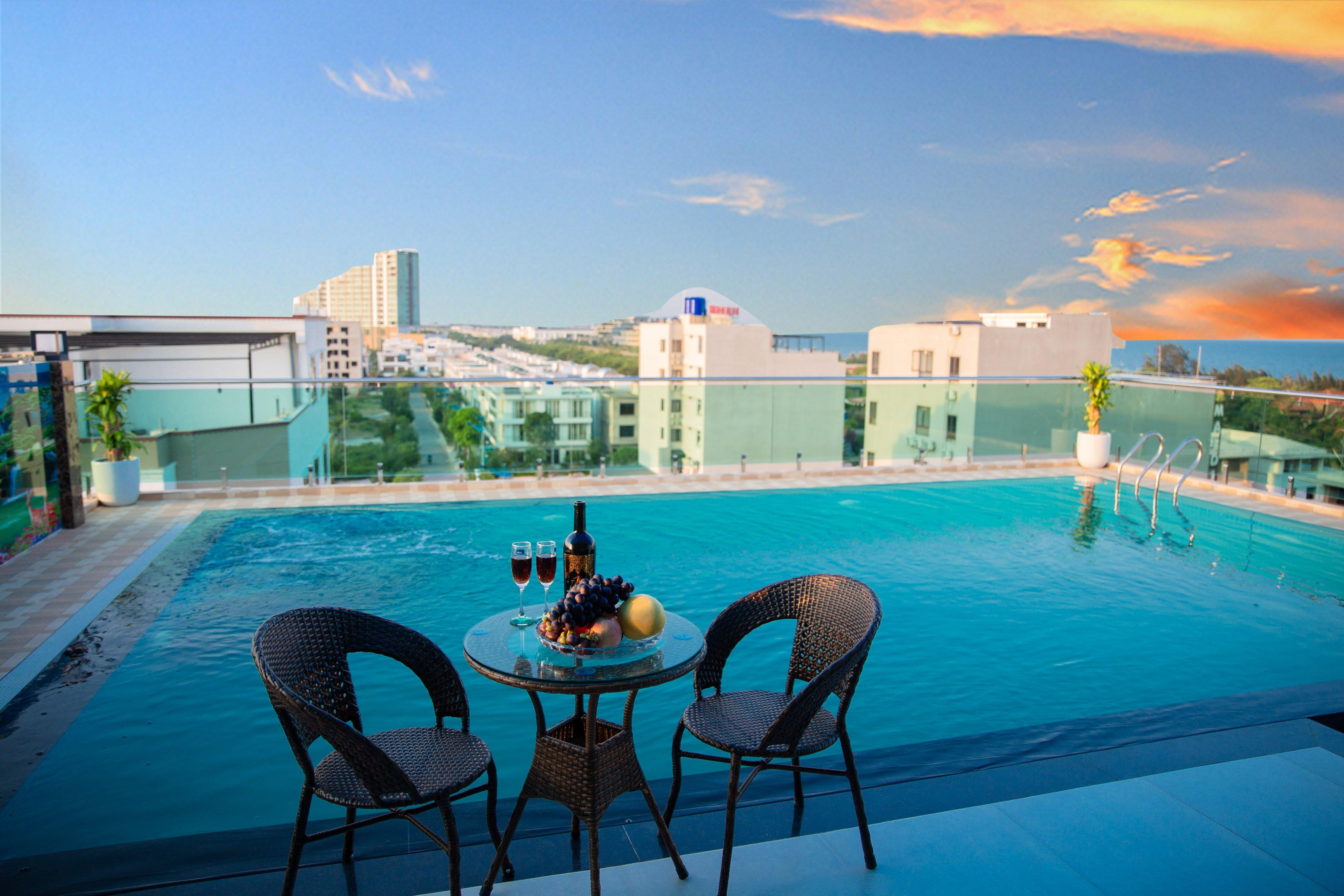 Bamboo Hotel 4