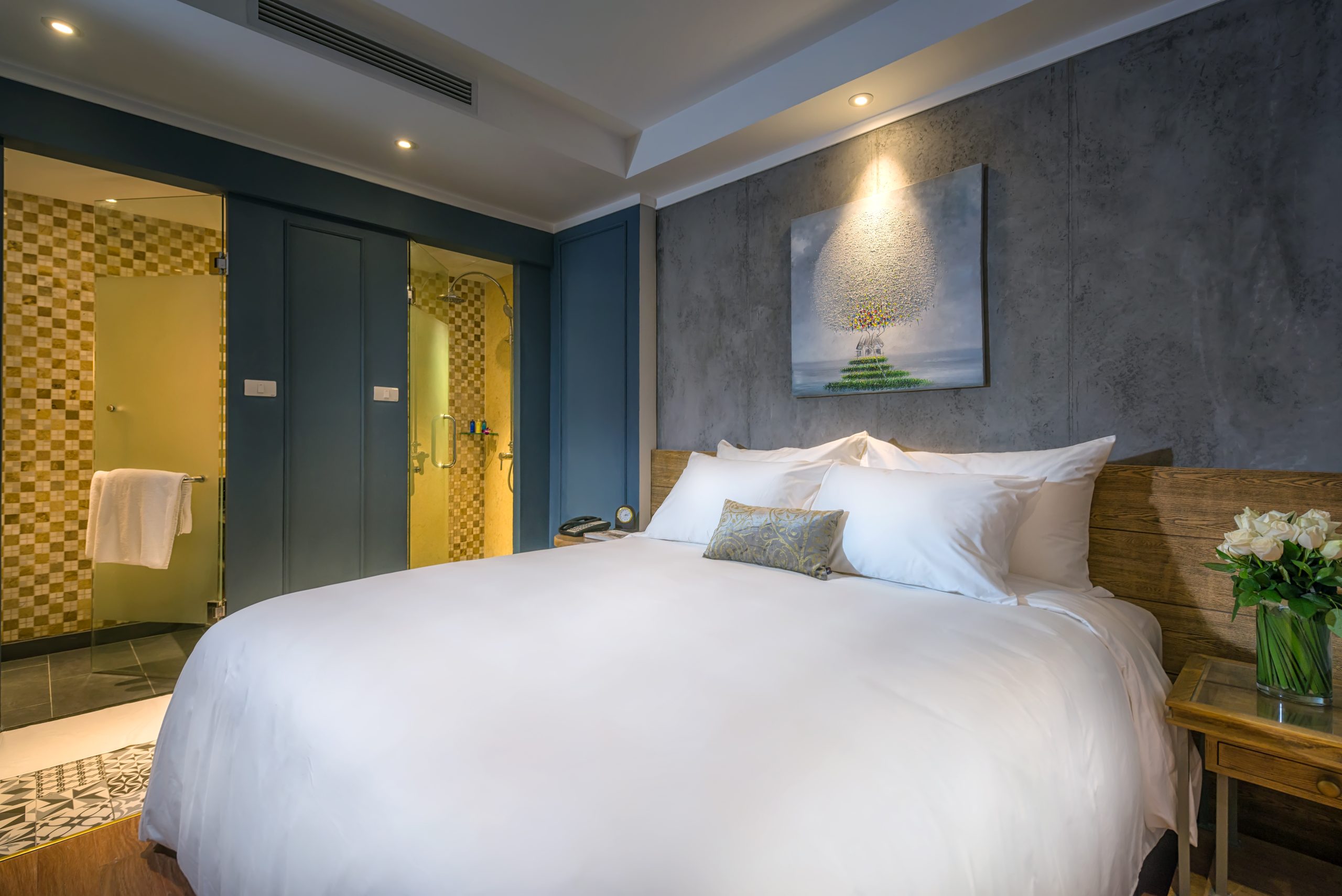 Bespoke Trendy Hotel Hanoi 2
