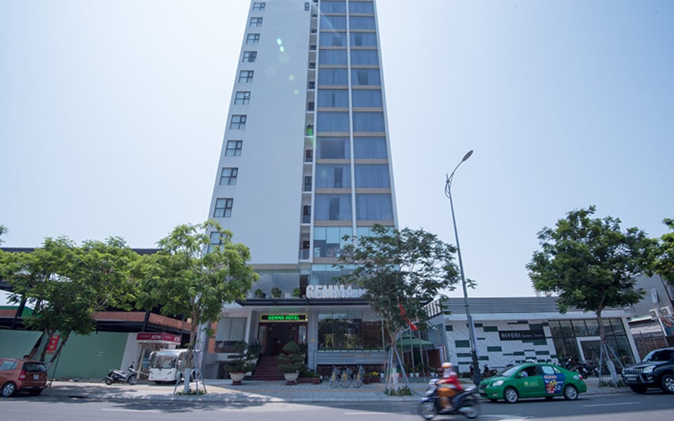 Capital O 1176 Gemma Hotel & Apartment (Near Dragon Bridge) 2