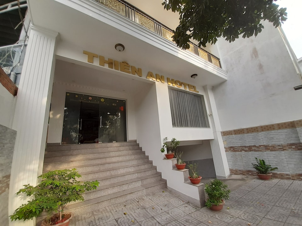 Capital O 1221 Thien An Hotel 3