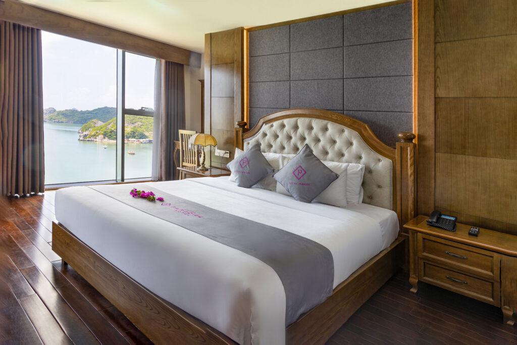 CATBA PARADISE HOTEL - SKY BAR & MASSAGE