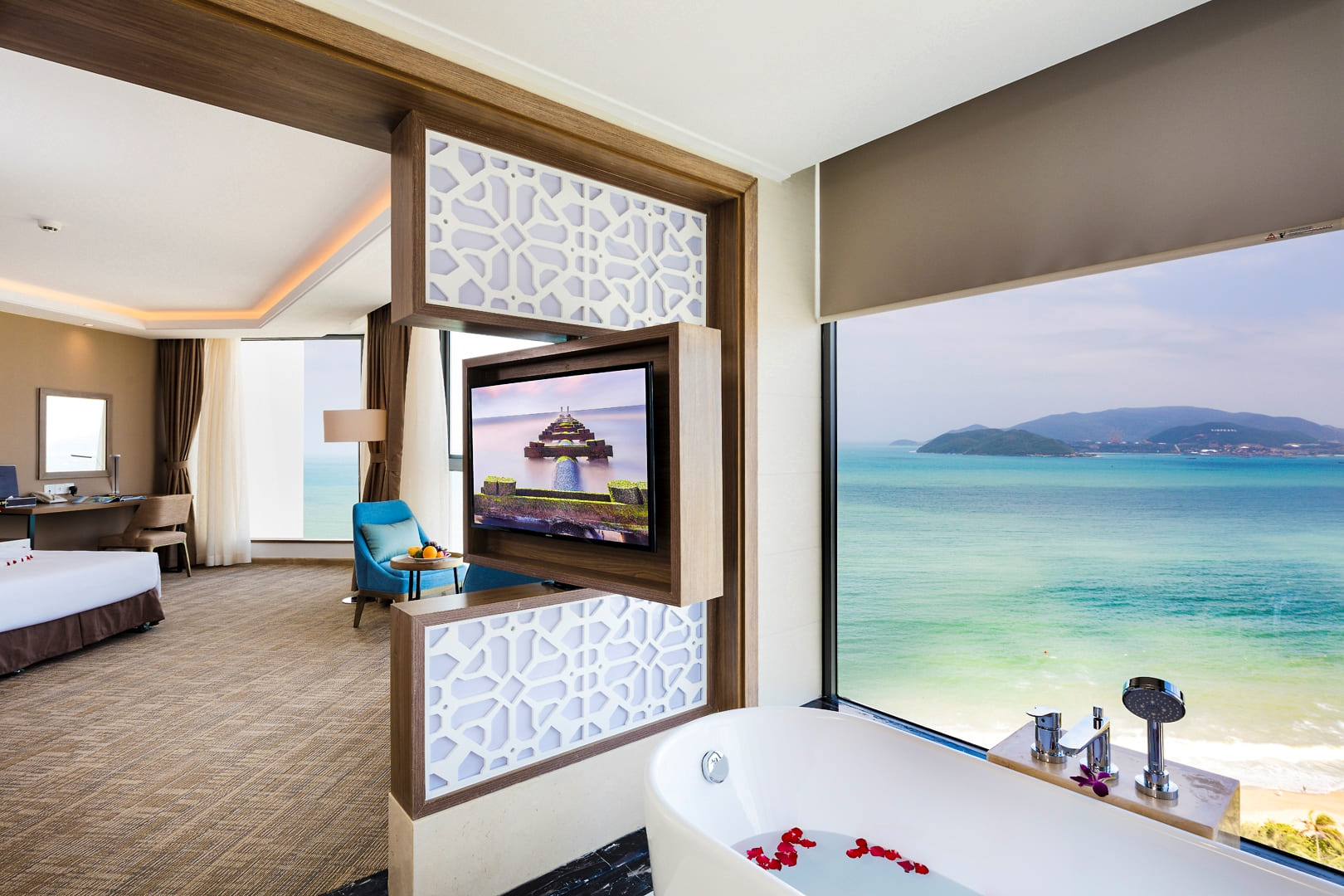 Comodo Nha Trang Hotel