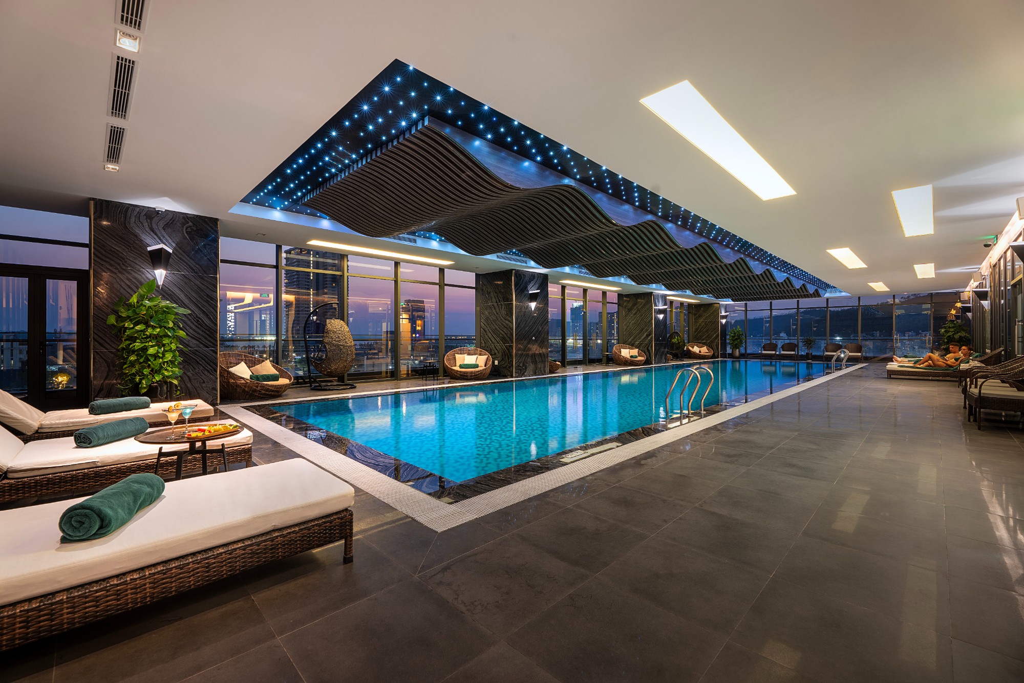 DeLaSea Ha Long Hotel - Modern Bayview Escape 4