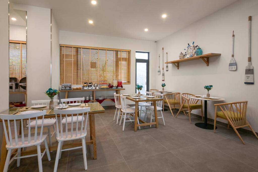 Dolphin Hotel and Apartment 2