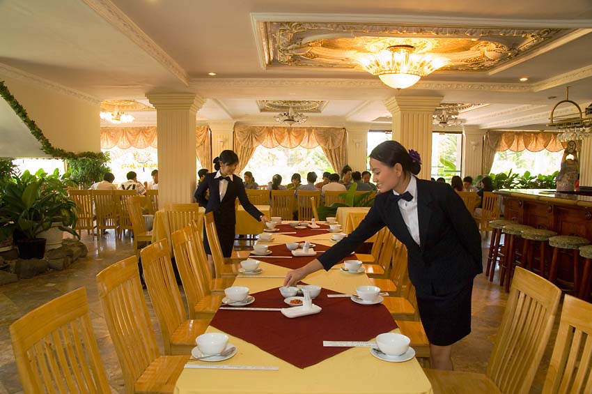 Dong Duong Hotel & Suites