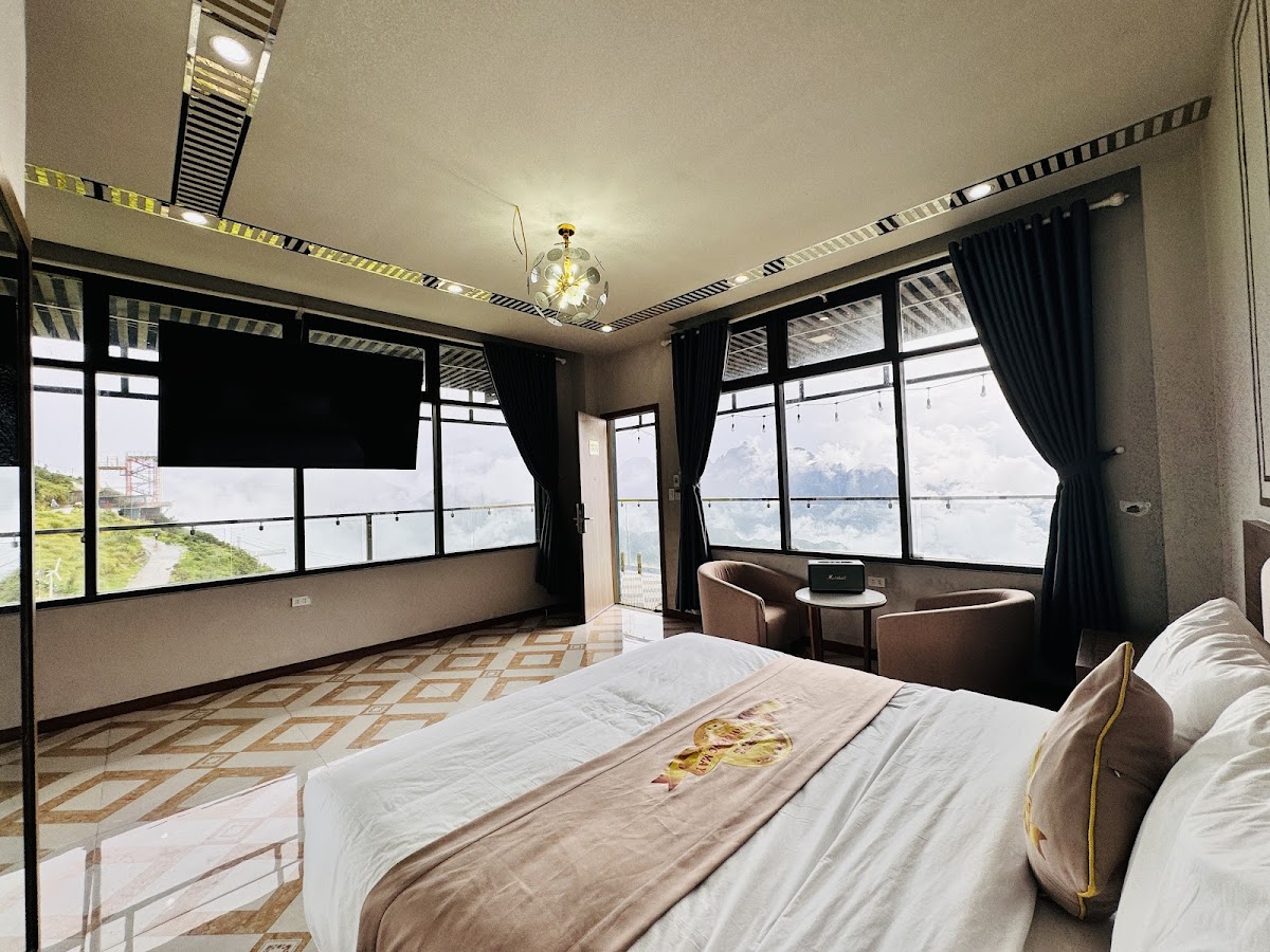 Dragon Cloud Glass Bridge Hotel 2