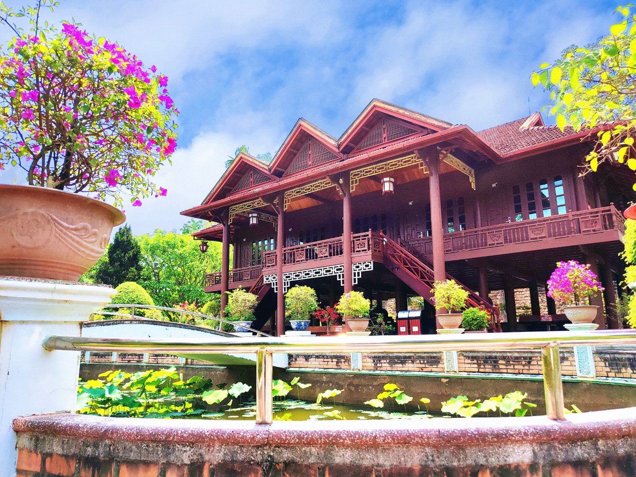 Ecotourism destinations Him Lam 5
