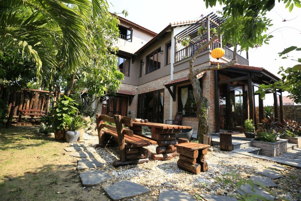Fish Lantern House