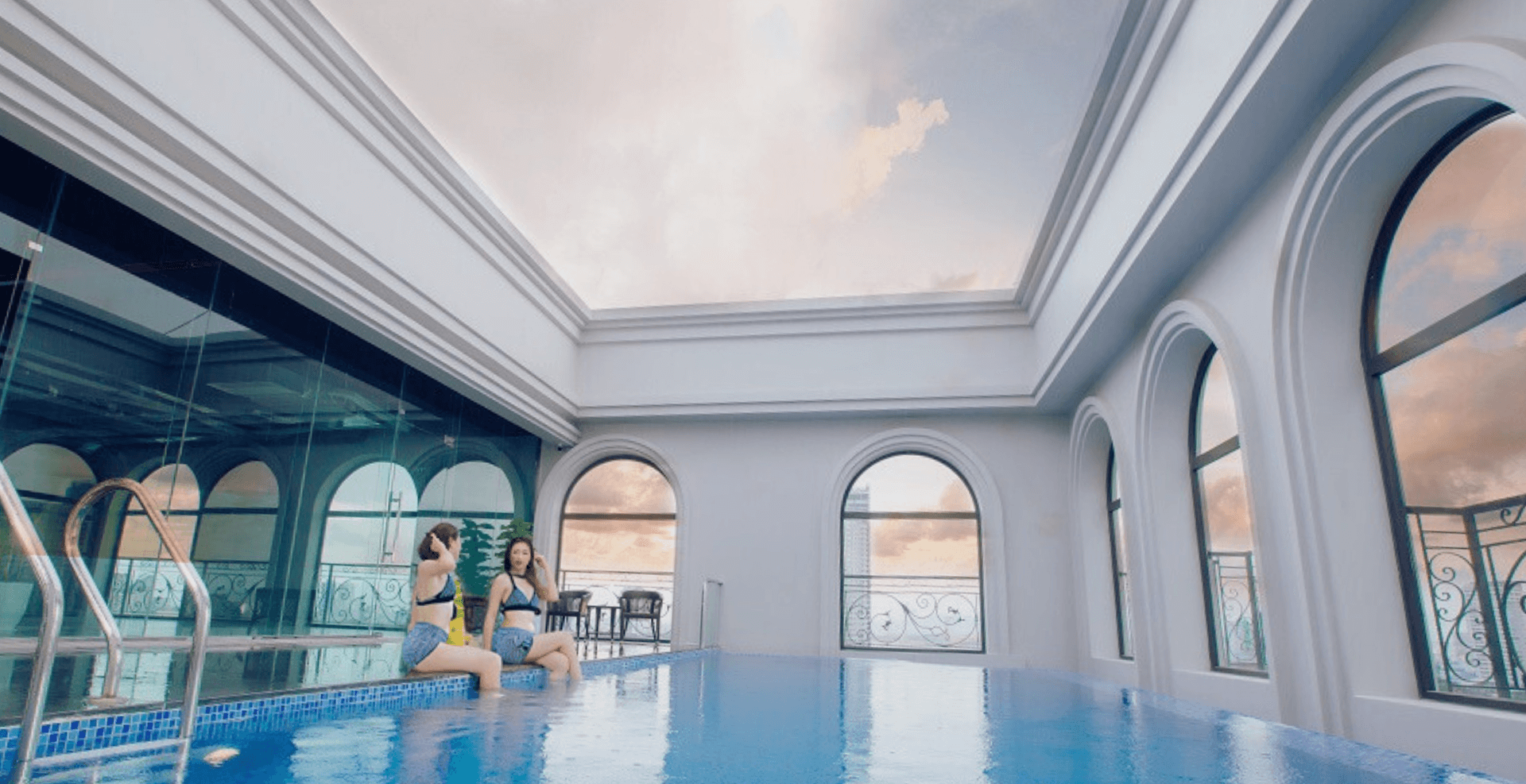 Glamour Hotel 5