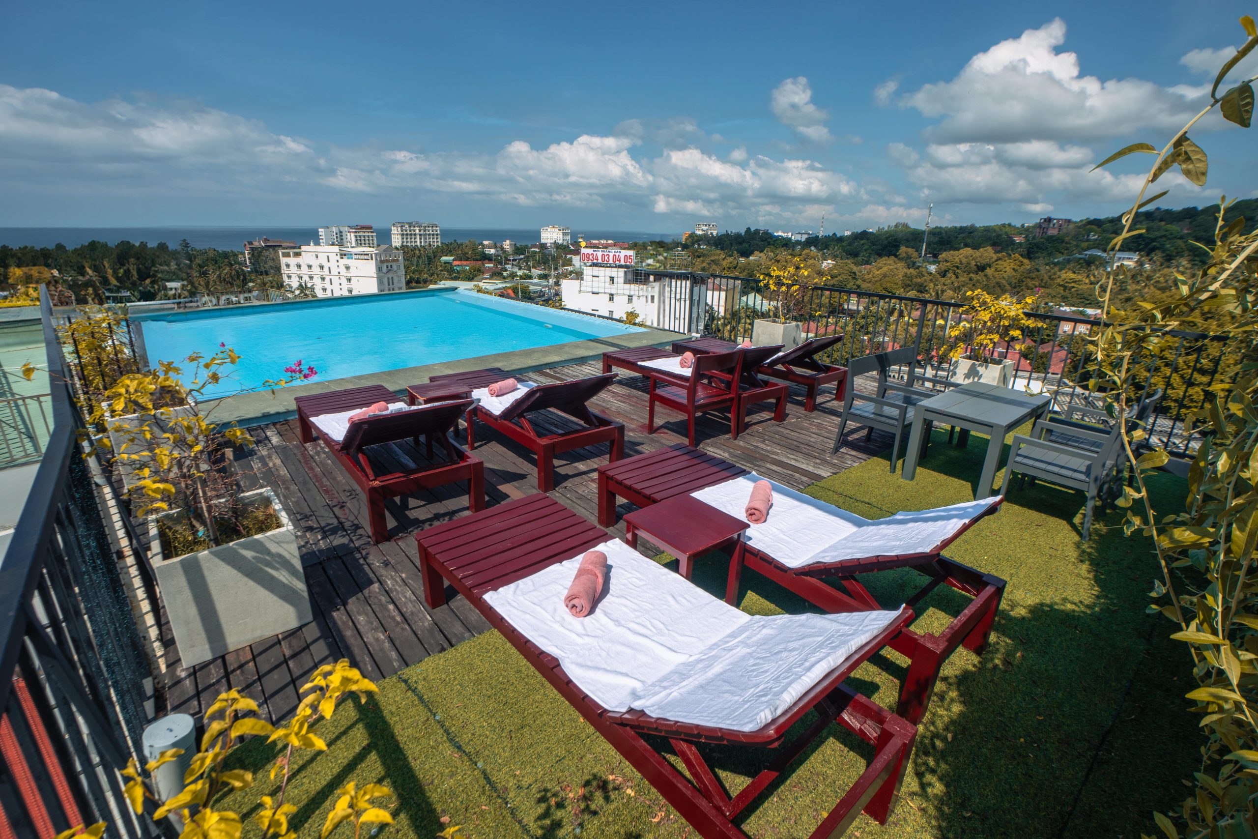 Golden Daisy Hotel 5