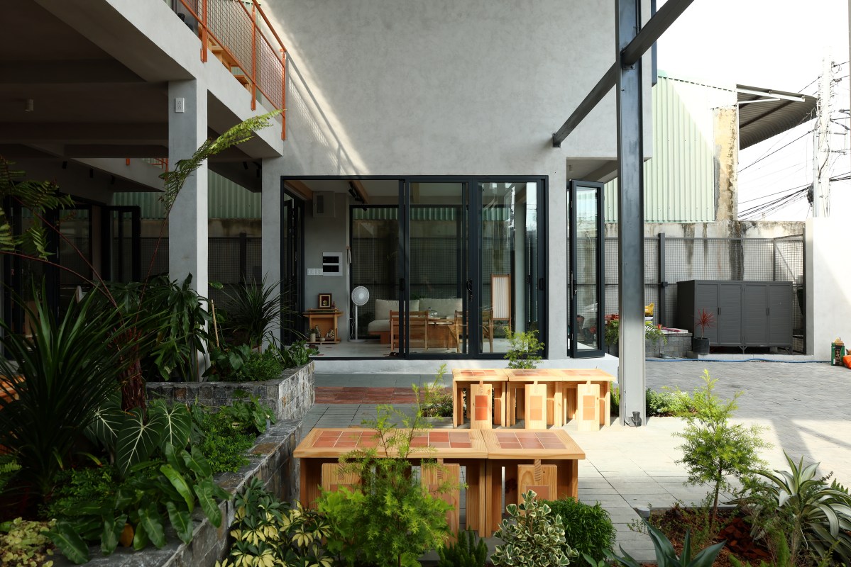 HALE HOMESTAY