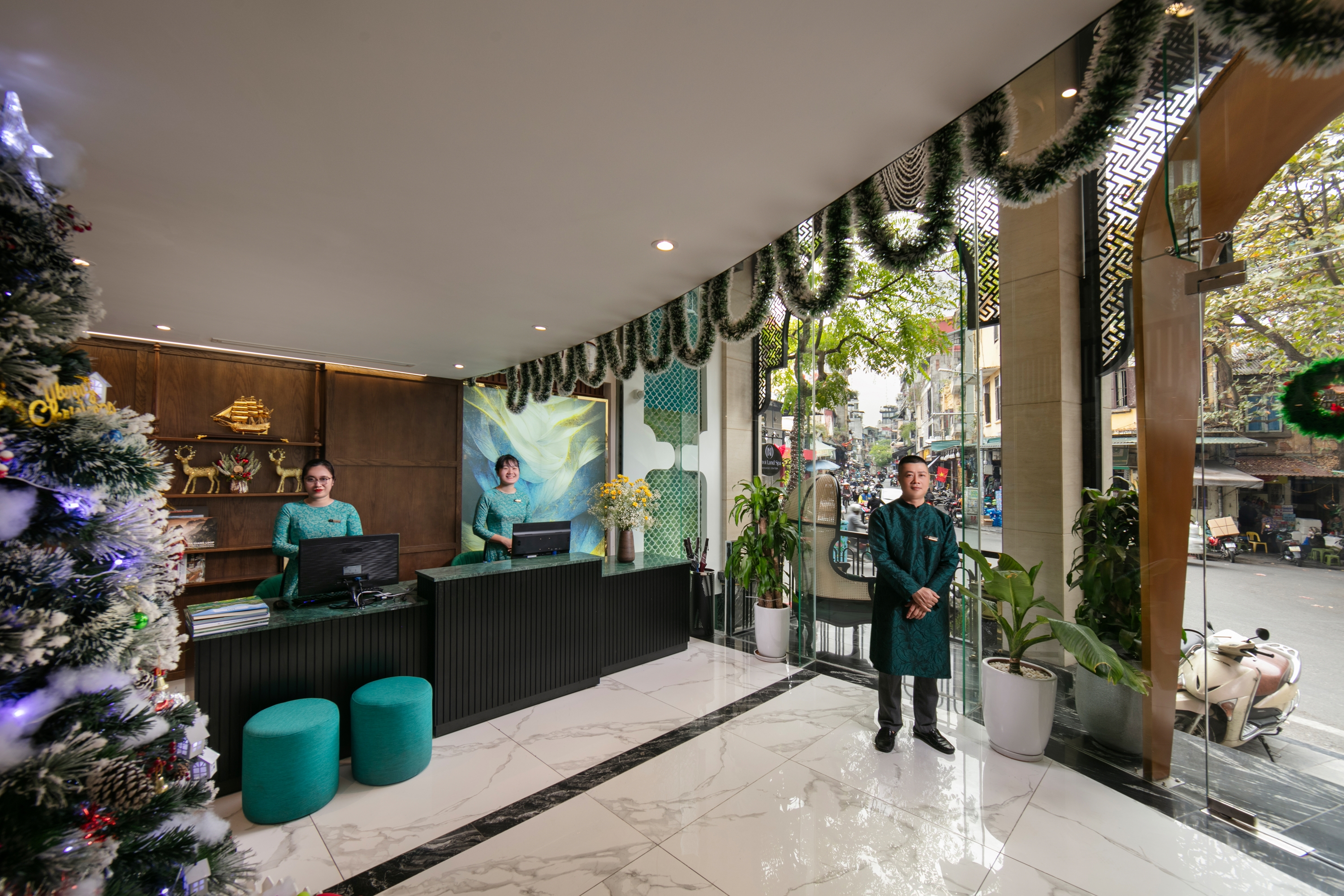 Hanoi Plaza Suite Hotel & Spa 4