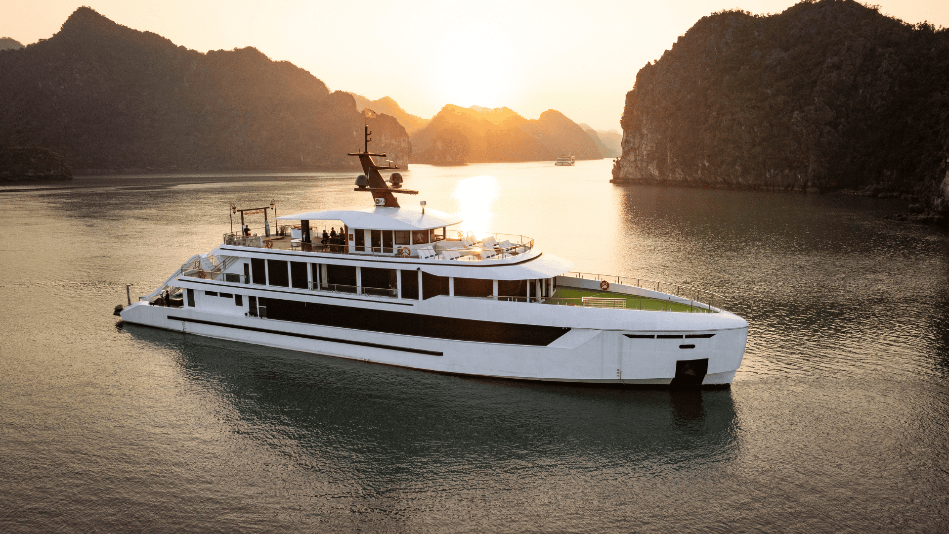 Hera Cruises Halong Bay