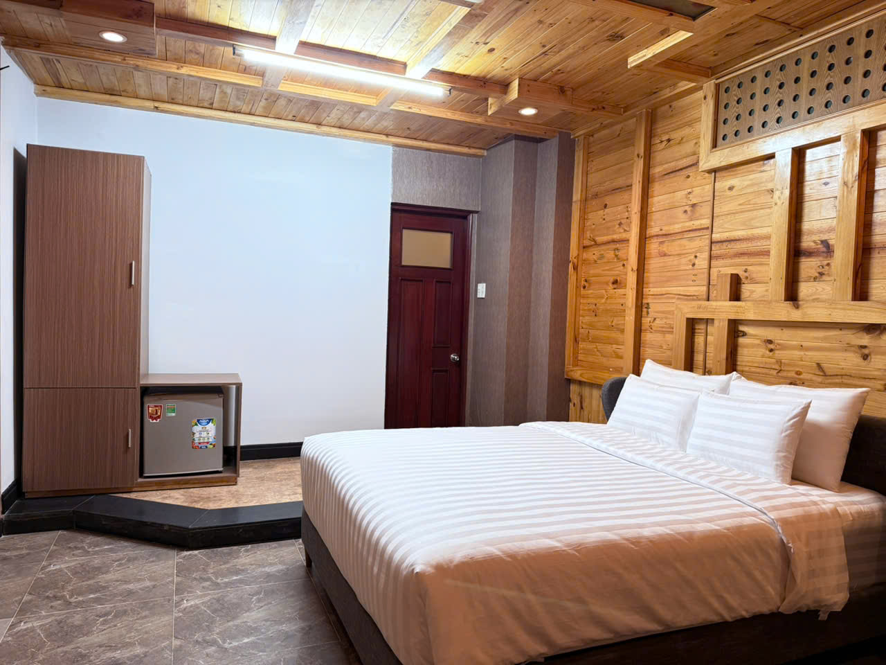 Hola Hotel 4