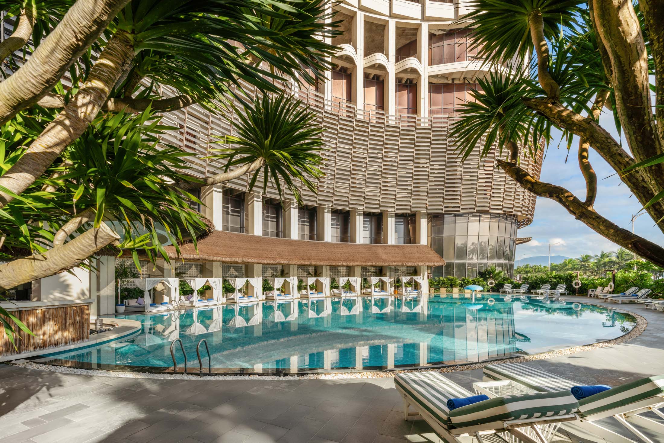 Holiday Beach Hotel Danang
