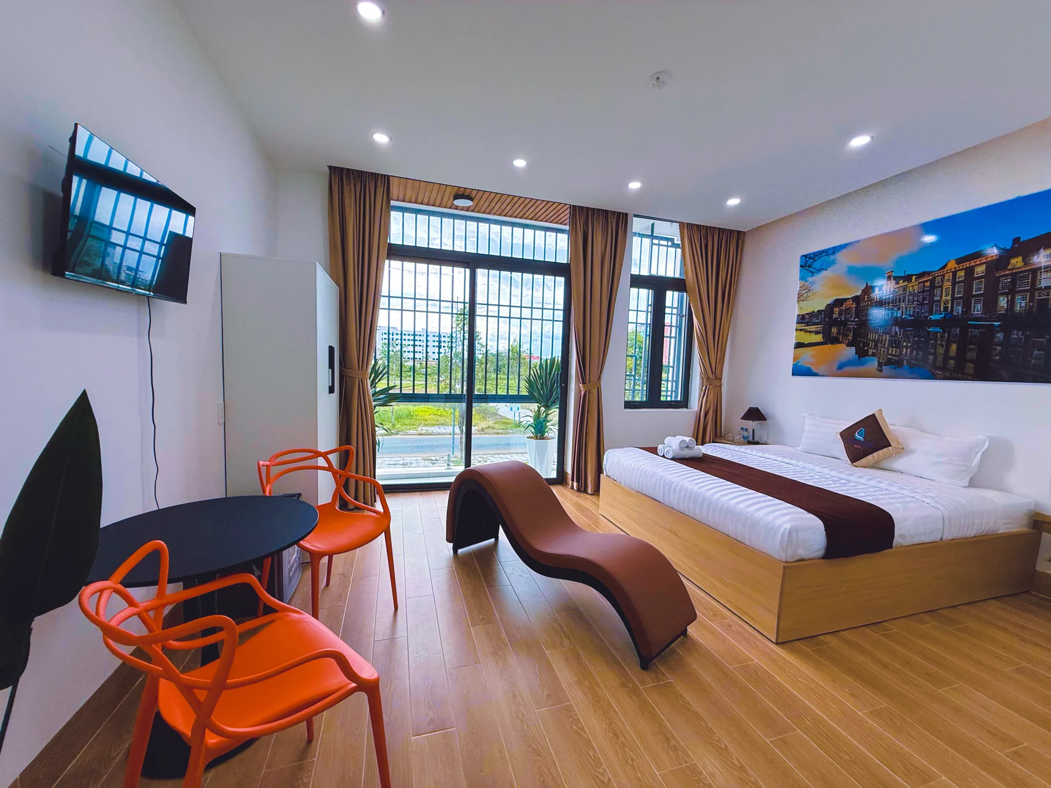 Hotel Trung Đông 2 4