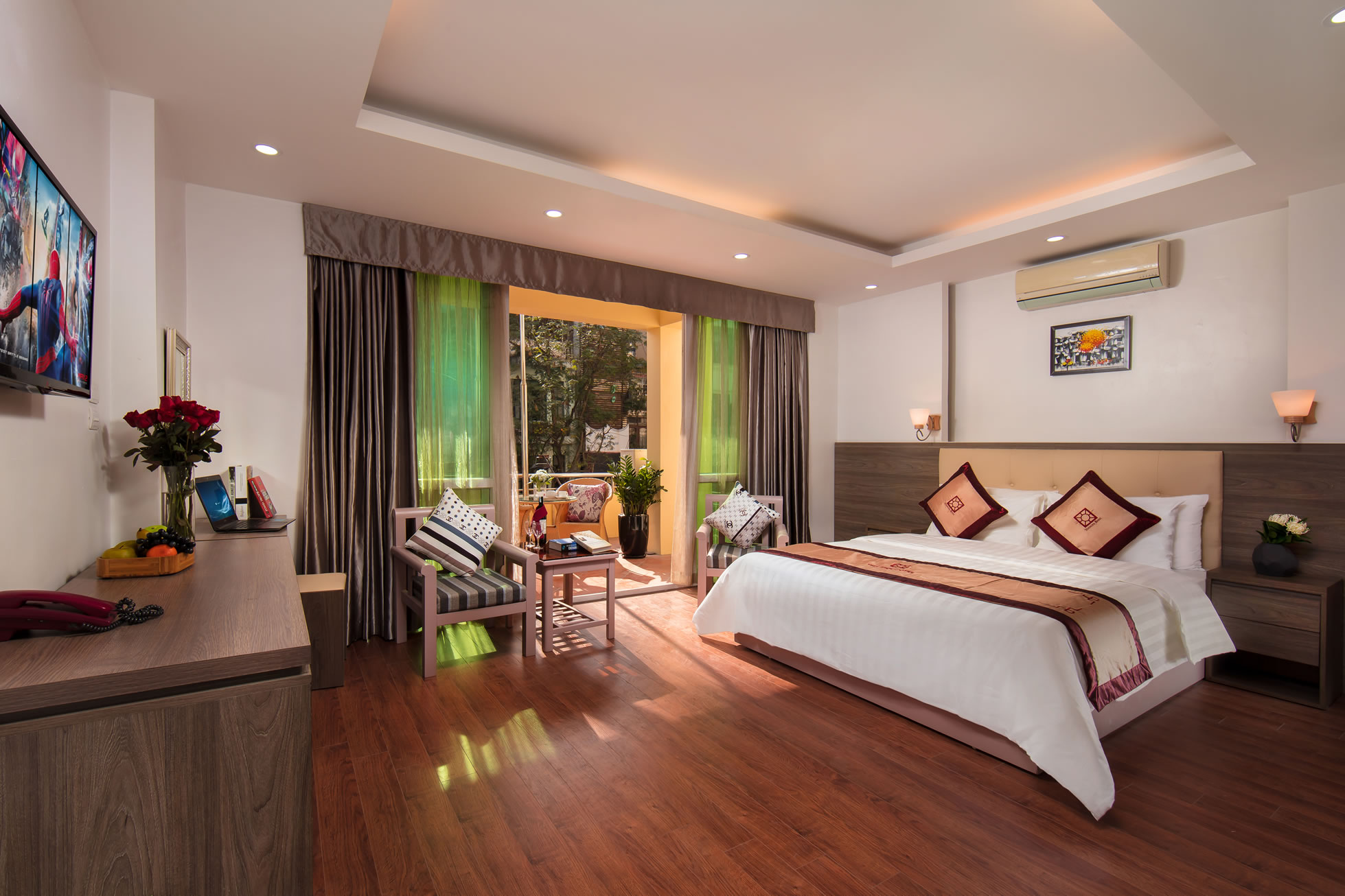 Hotels Van Mieu 2