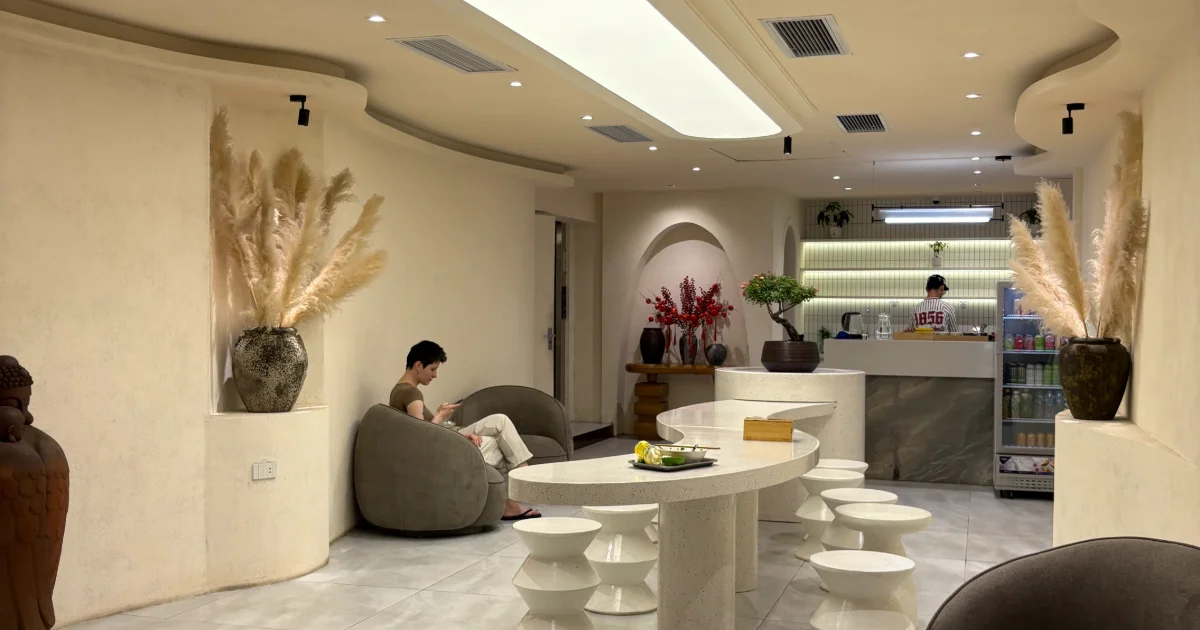 J Village Hotel - Triệu Việt Vương Hà Nội