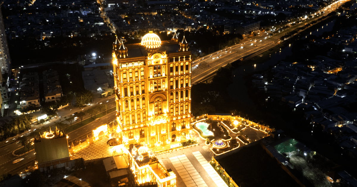 Khách sạn 5 sao LaChateau