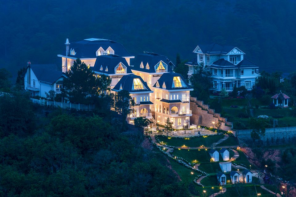 Khách Sạn Dalat De Charme Village