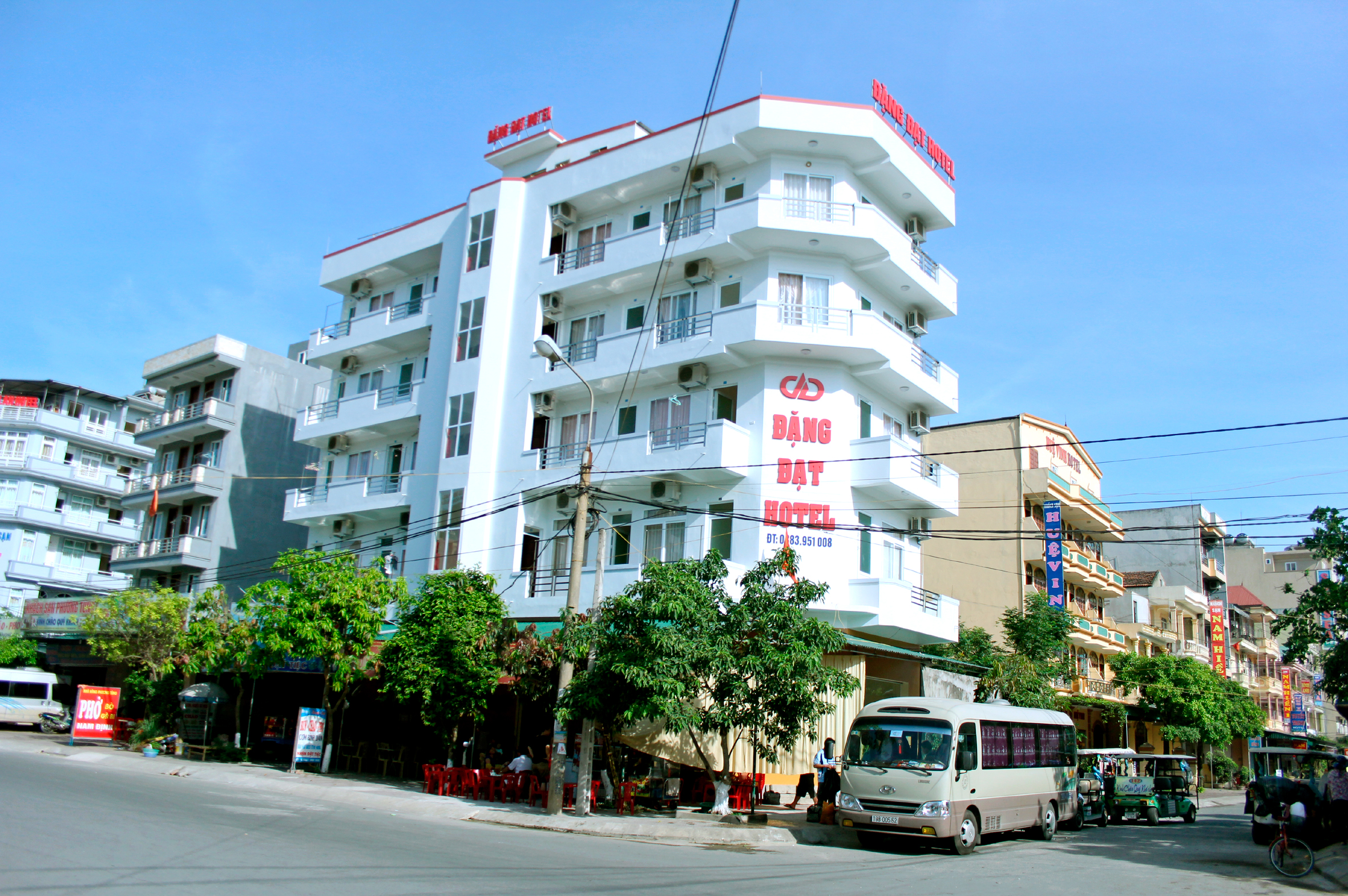 Khách sạn Đặng Đạt