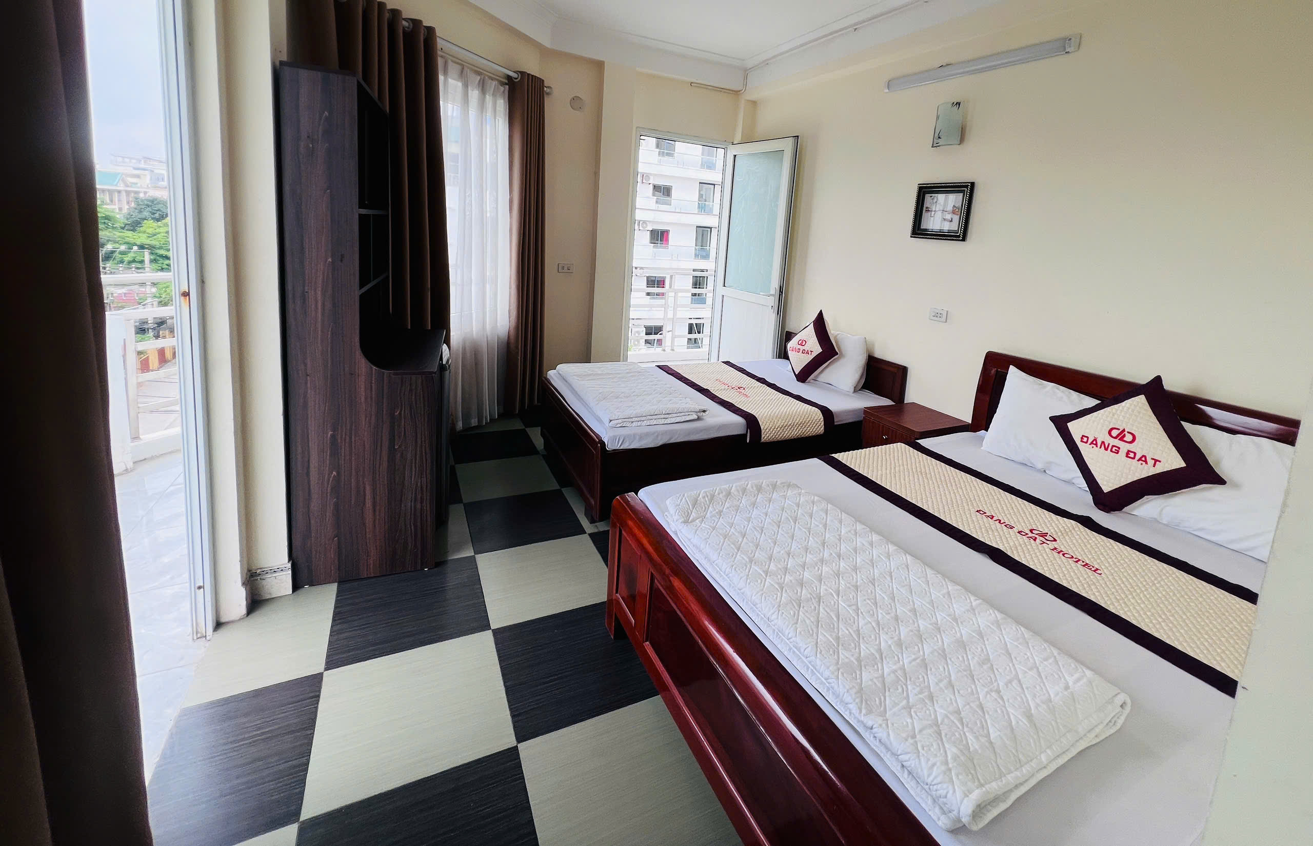 Khách sạn Đặng Đạt 5