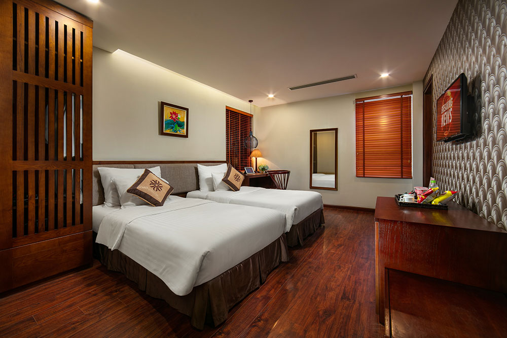KHÁCH SẠN EMERALD HOTEL HÀ NỘI 3