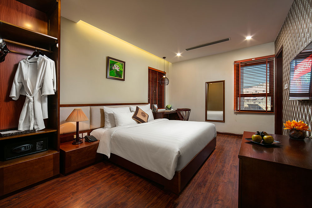 KHÁCH SẠN EMERALD HOTEL HÀ NỘI 4
