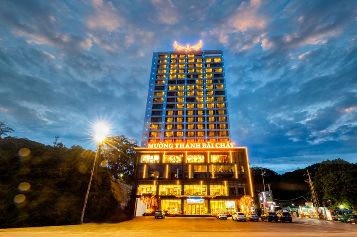 Khách sạn Mường Thanh Grand Bãi Cháy