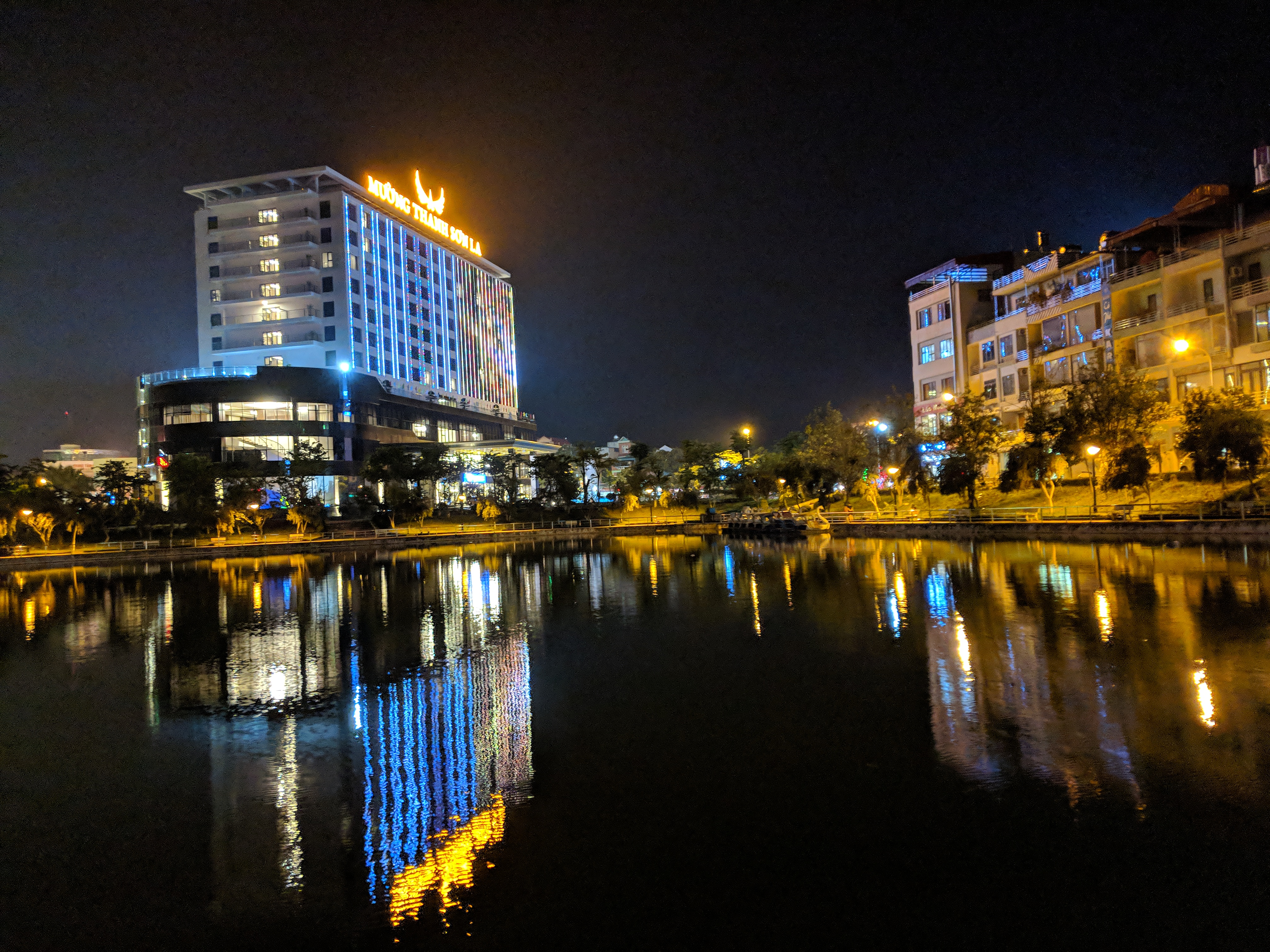 Khách sạn Mường Thanh Luxury Sơn La