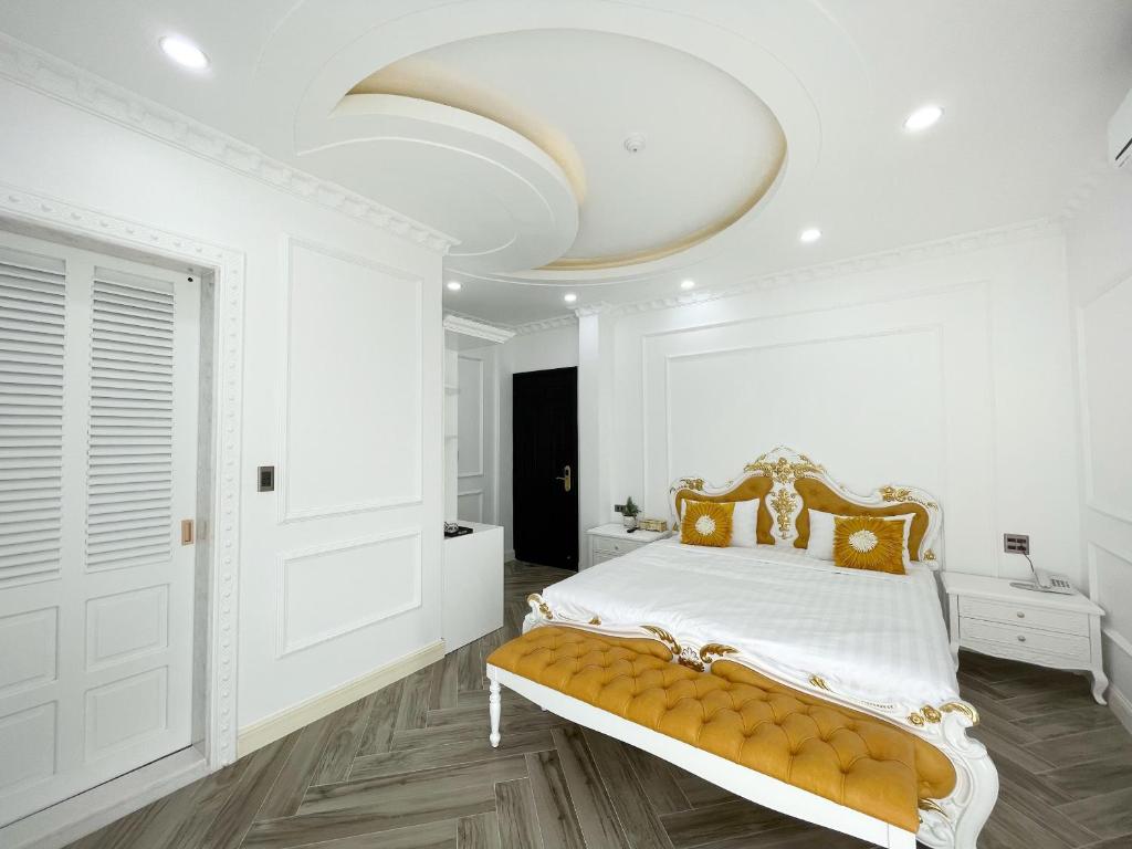 Khách Sạn Paris Hôtel & Café 2