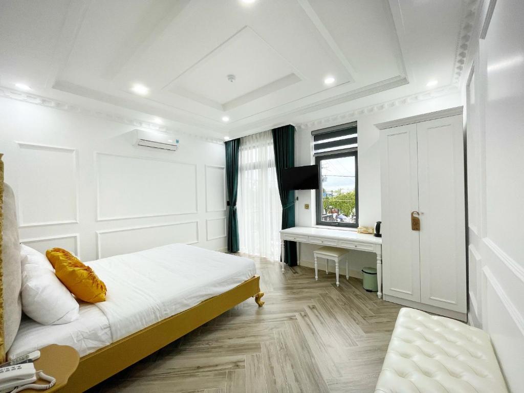 Khách Sạn Paris Hôtel & Café 4
