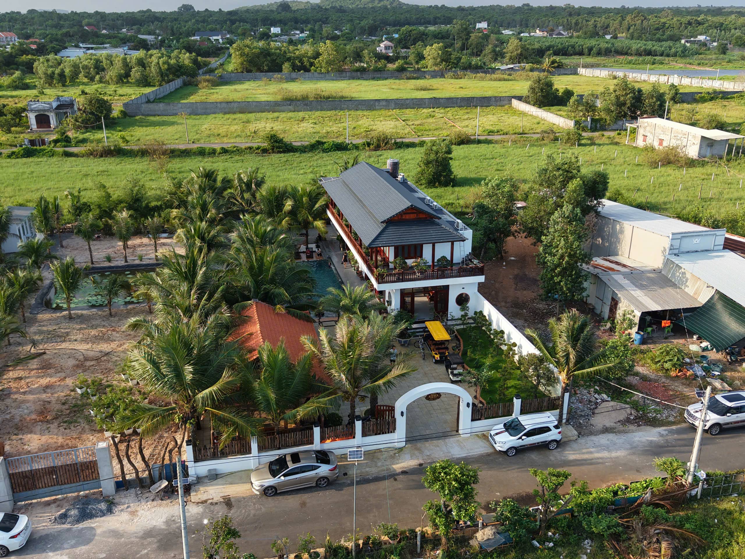 KHOA HOMESTAY - HỒ TRÀM 3