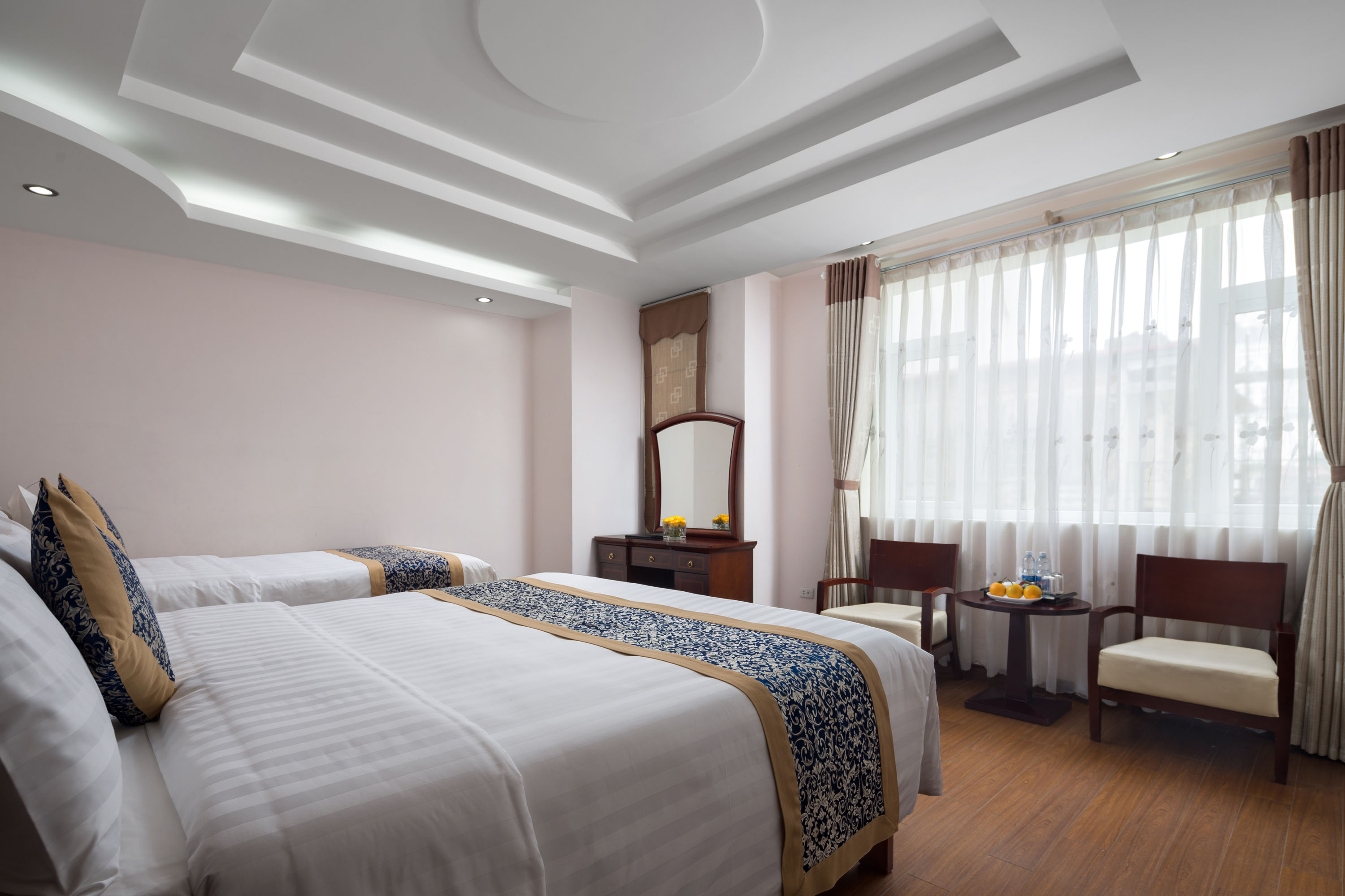 Lakeside Palace Hotel 2