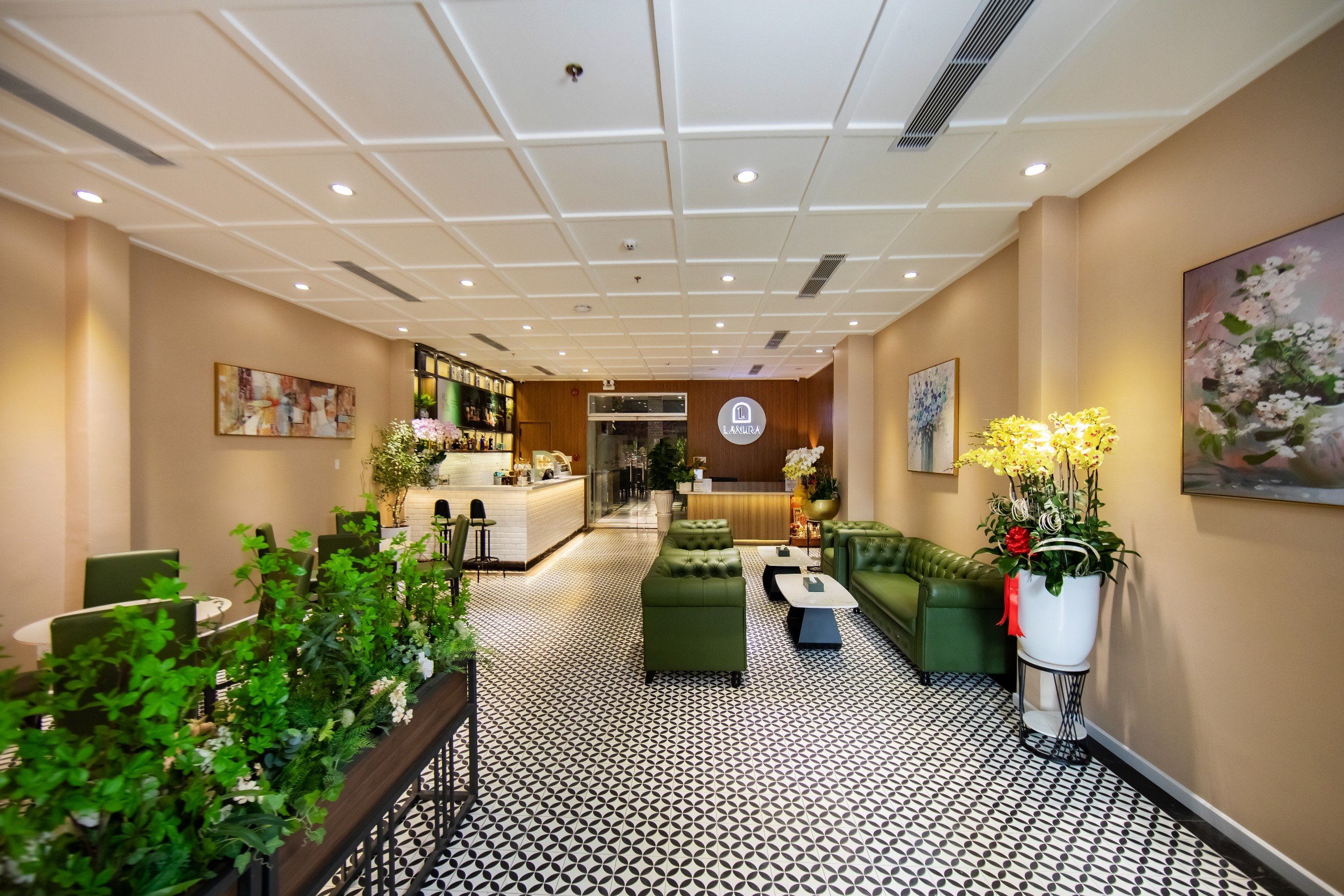 Lanura Saigon Boutique Hotel