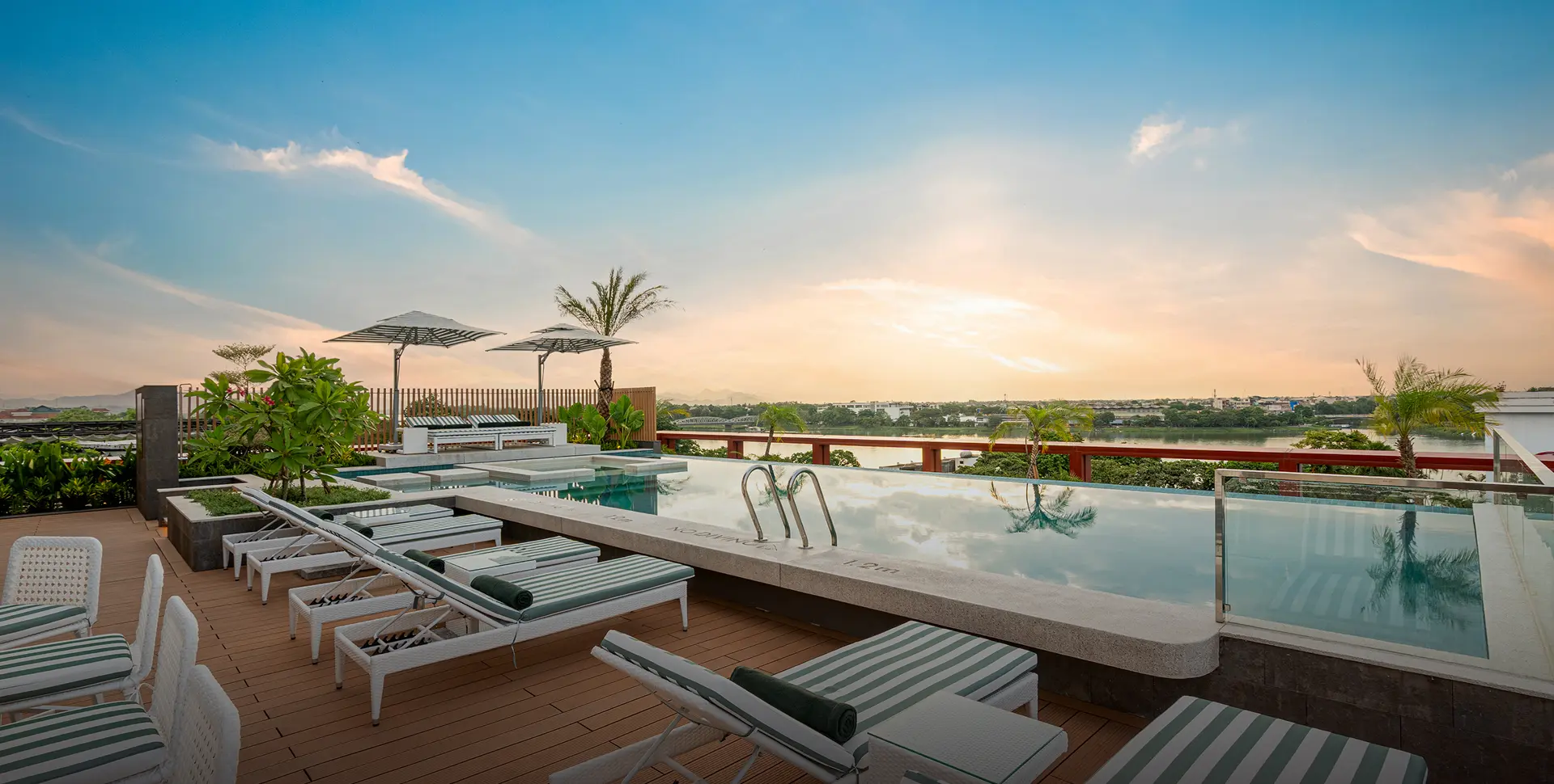 Le Carré Hue Hotel