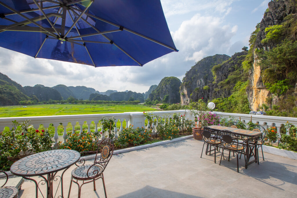 Liberty Hall Tam Coc Hotel & Villa 2