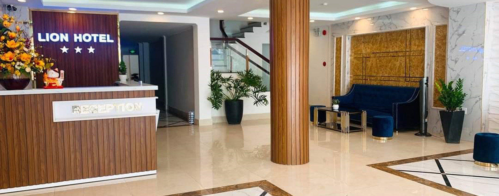 LION HOTEL