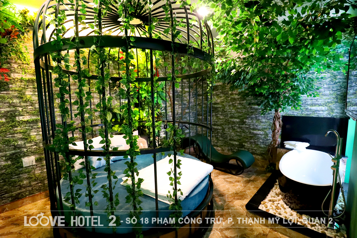 LOOVE HOTEL 5 2