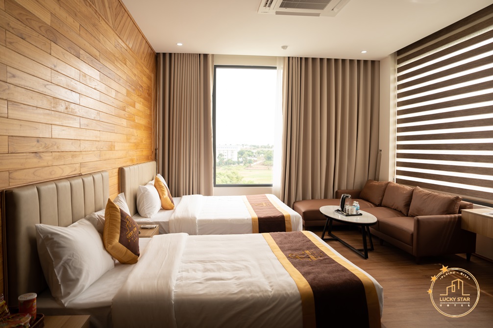 LuckyStar Hotel