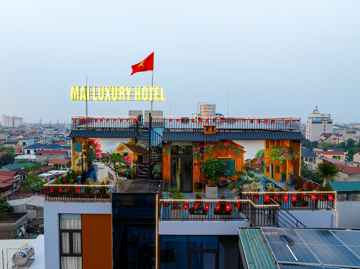 MAI LUXURY HOTEL