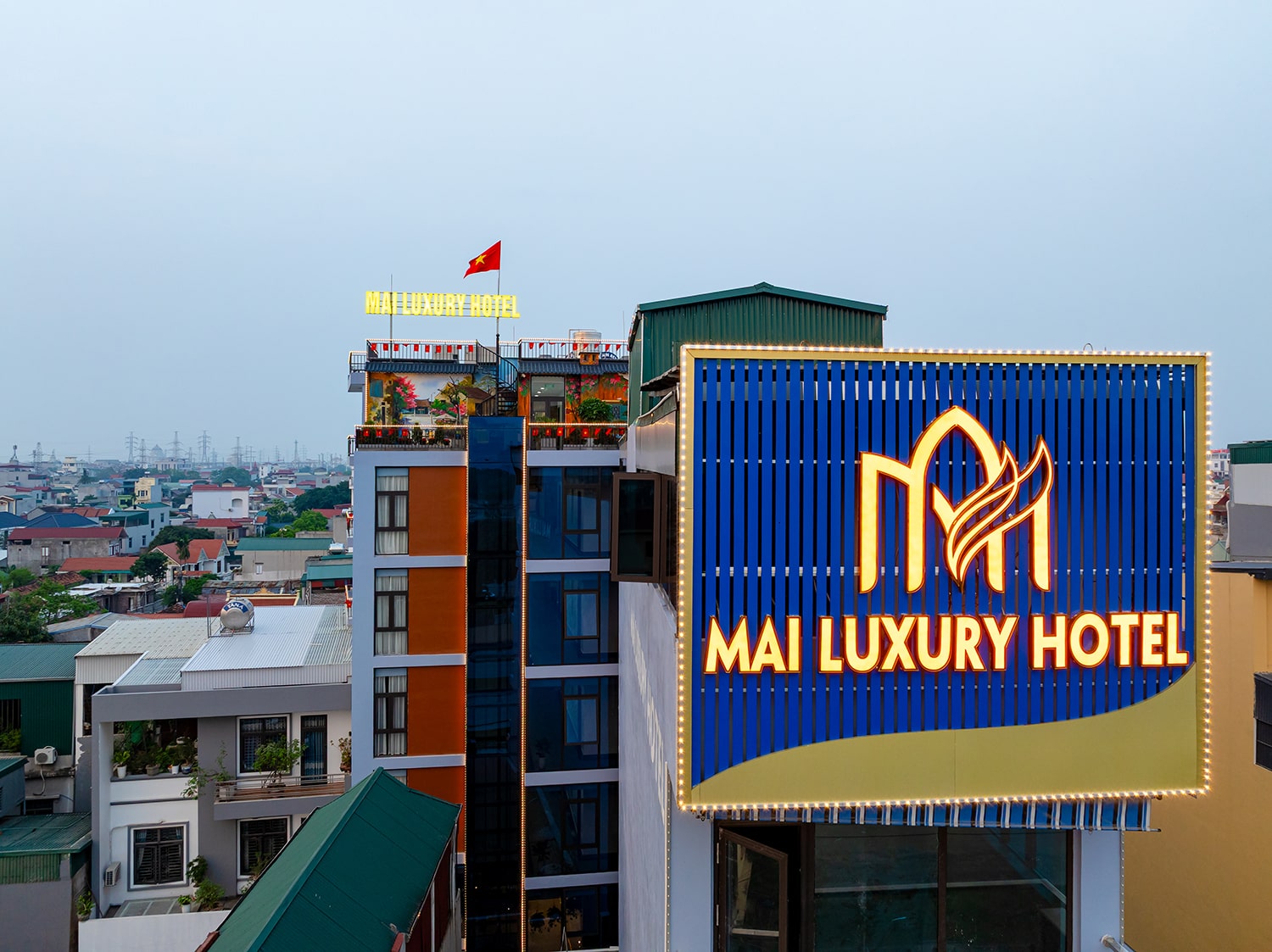 MAI LUXURY HOTEL 3