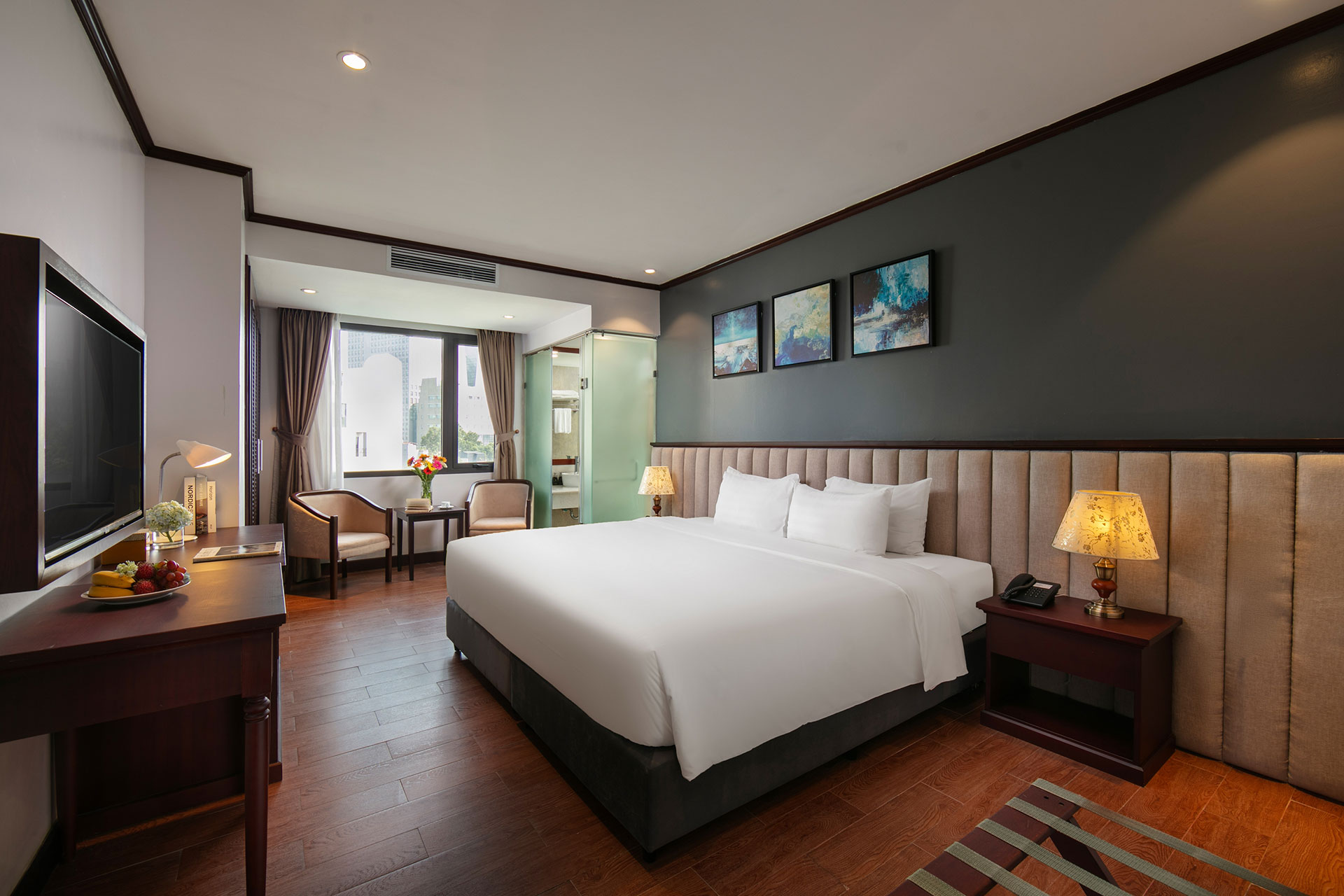 May De Ville Corner Hotel 3