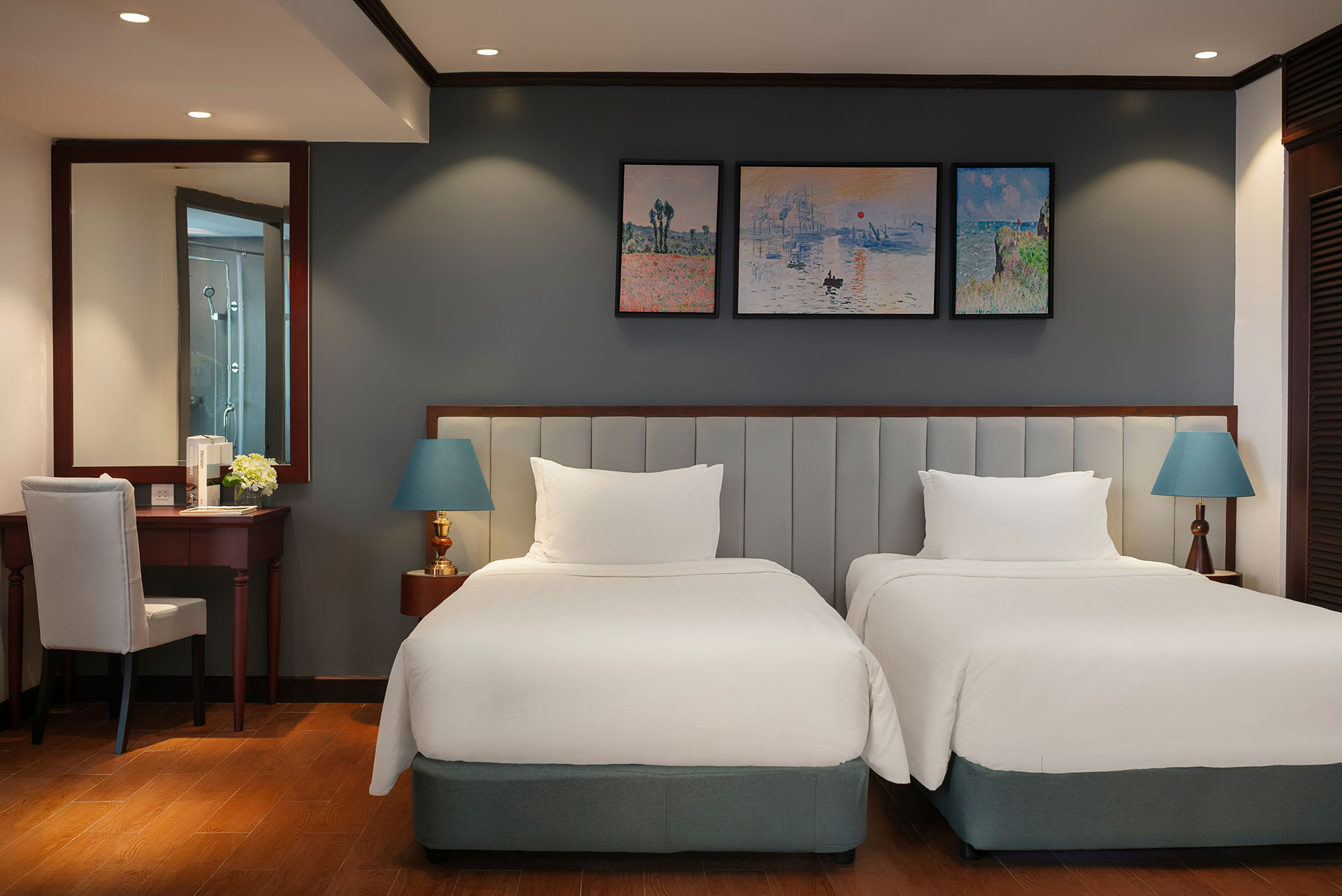 May De Ville Corner Hotel 4